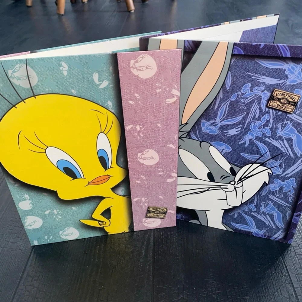 Vintage 1995  Looney Tunes Blues Tweety Bird Bugs Bunny Lot Of 2 Folders‎